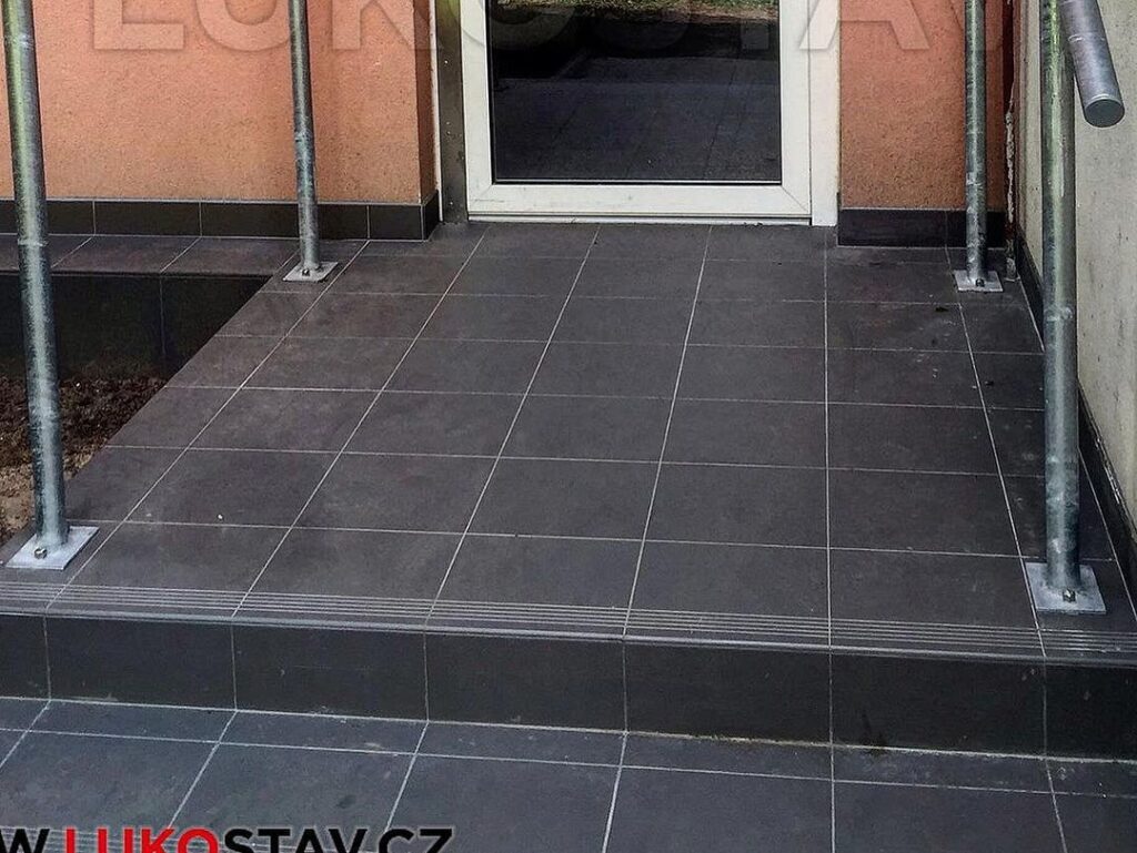 Rekonstrukce 85 rekonstrukce vchodu ostrava 4