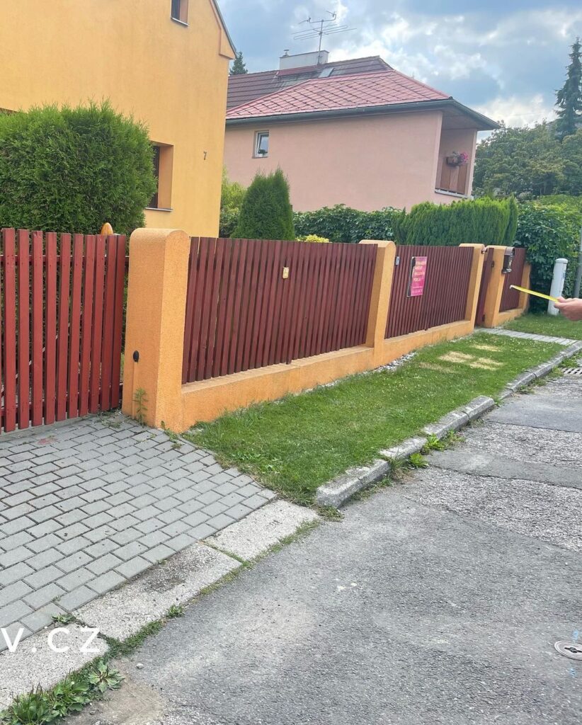 Rekonstrukce 81 vystavba plotu a fasady opava 1