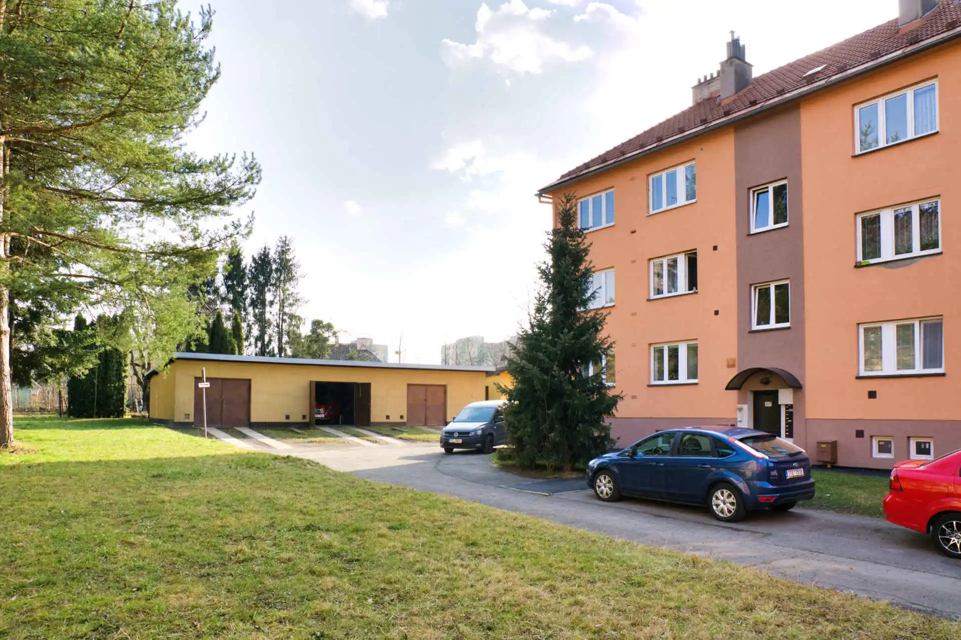 Pronájem bytu na ulici Národních mučedníků ve Frýdku-Místku, pronajato, Ervin Džekovič - realitní specialista