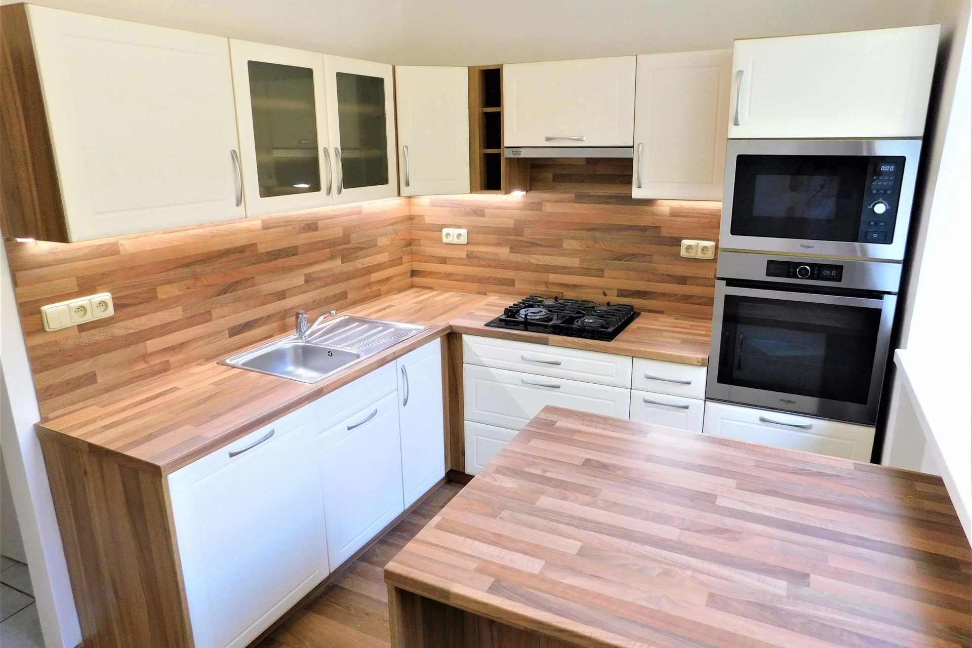 Pronájem bytu na ulici Žatecká v Mostě, pronajato, Ervin Džekovič - realitní specialista