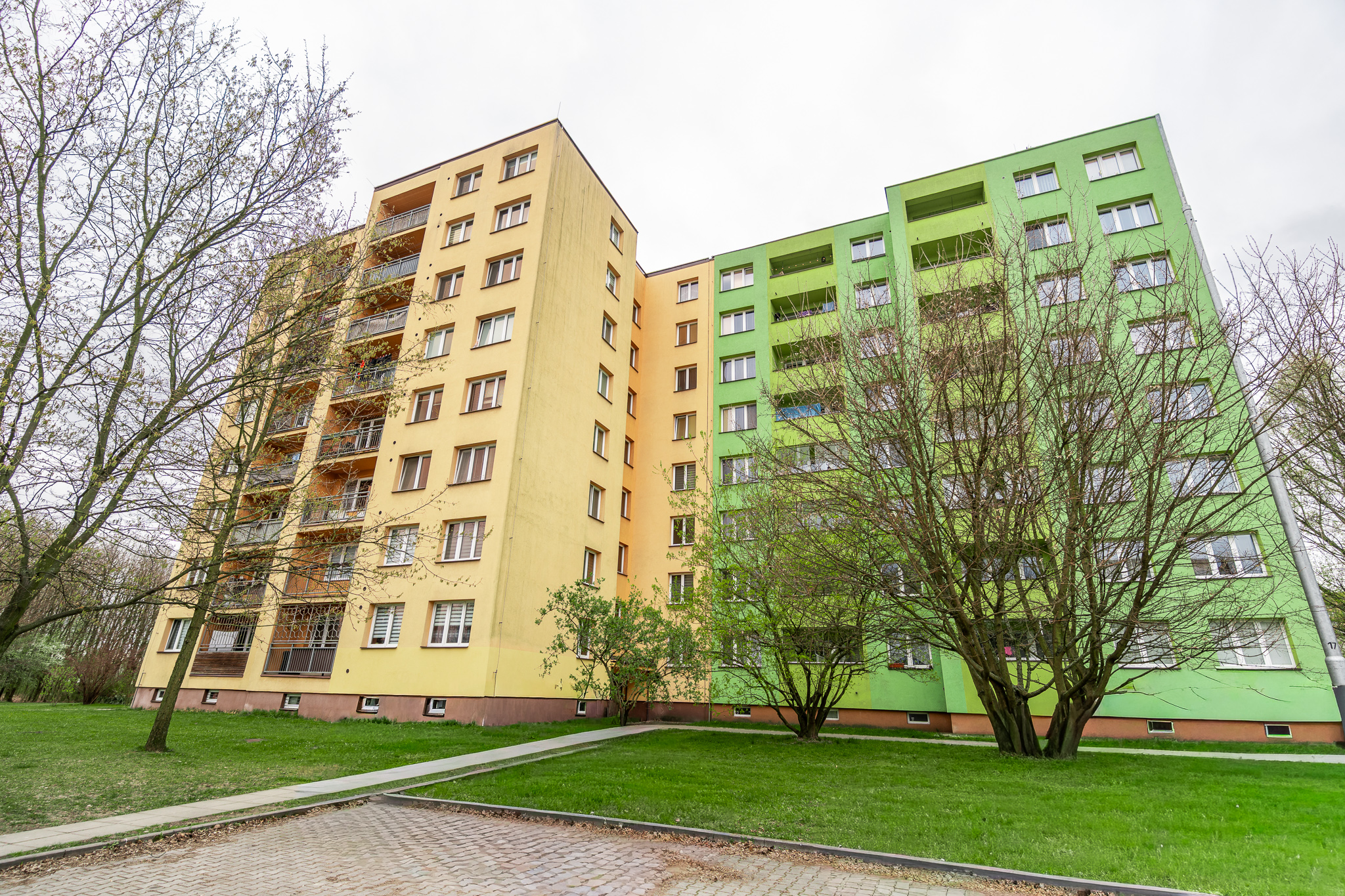 Byt 3+1 po rekonstrukci Jaromíra Matuška, Ostrava-Dubina 33 Byt 31 po rekonstrukci Ostrava J. Matuska 30 Ervin Dzekovic realitni makler